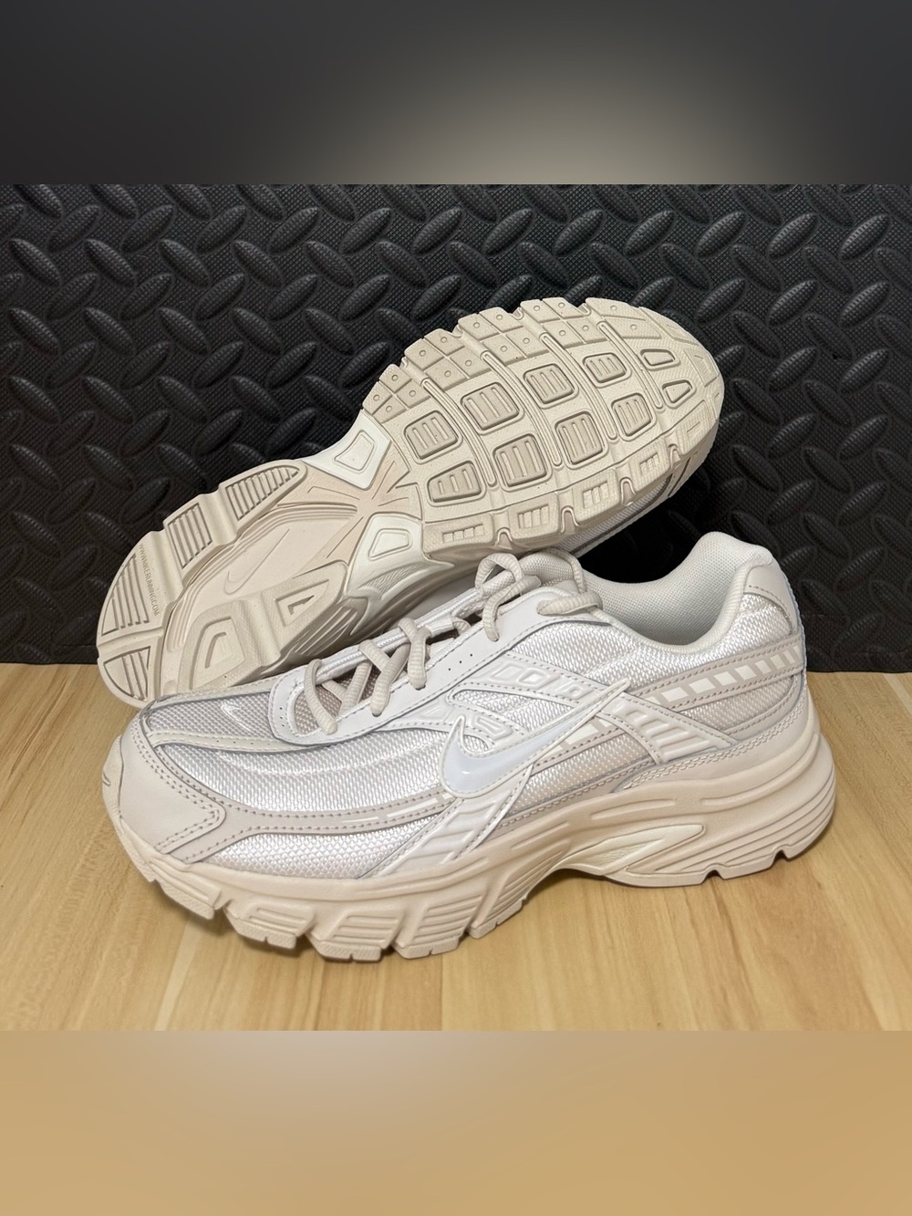 Nike Initiator Running Shoes ‘Light Orewood Sail’ 394053-103 Womens Size 9.5